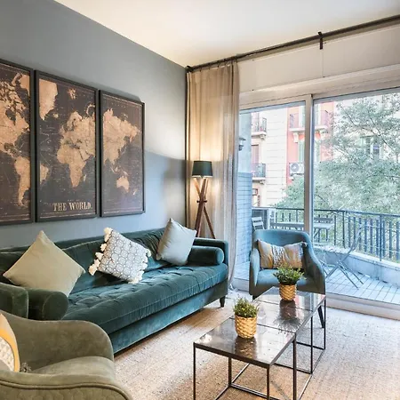 Appartement Design And Comfort In The Trendy Neighborhood