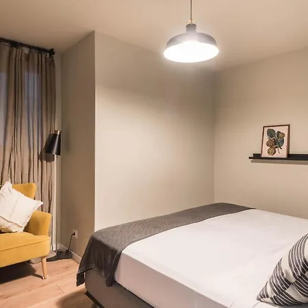 Design And Comfort In The Trendy Neighborhood Appartement *