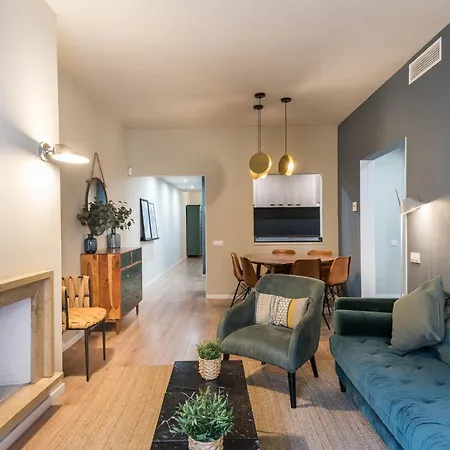 Appartement Design And Comfort In The Trendy Neighborhood Barcelona