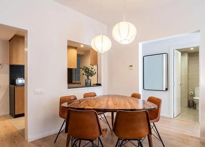 Design And Comfort In The Trendy Neighborhood Barselona