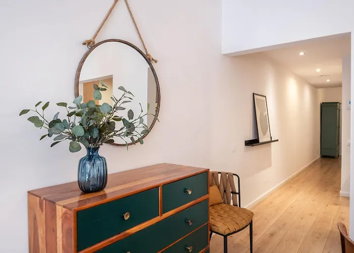 Daire Design And Comfort In The Trendy Neighborhood