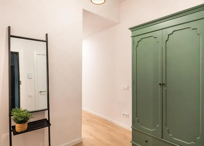 Design And Comfort In The Trendy Neighborhood Barselona