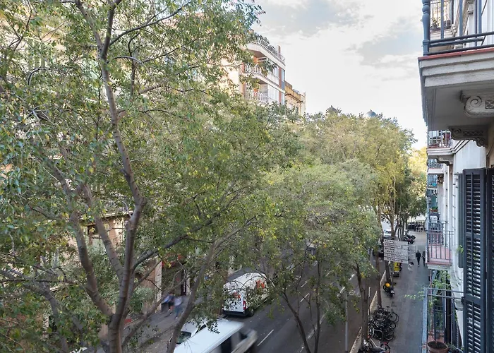 Design And Comfort In The Trendy Neighborhood Daire *